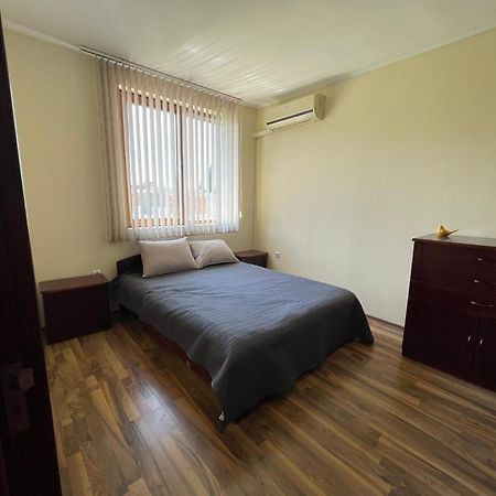 Private Apartments In Apolon Ravda Bagian luar foto