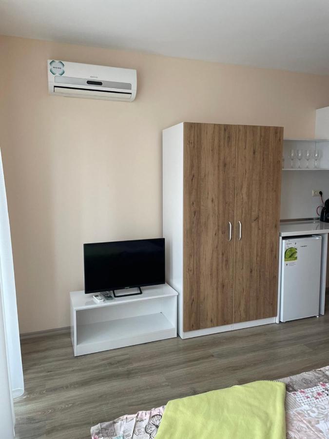 Private Apartments In Apolon Ravda Bagian luar foto