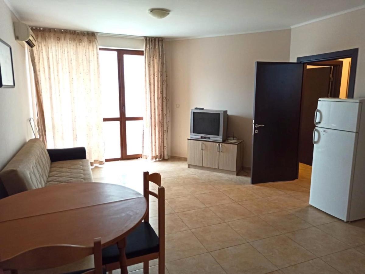 Private Apartments In Apolon Ravda Bagian luar foto