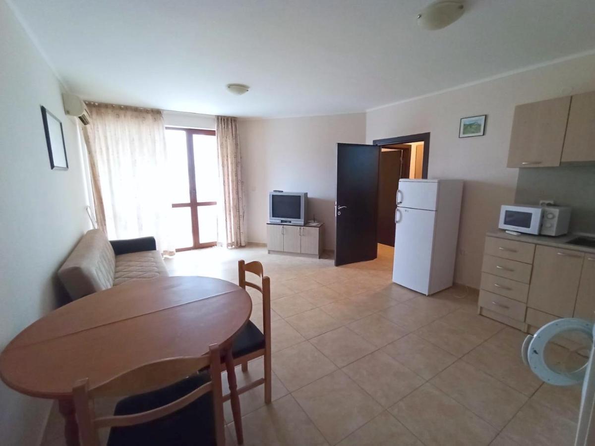 Private Apartments In Apolon Ravda Bagian luar foto