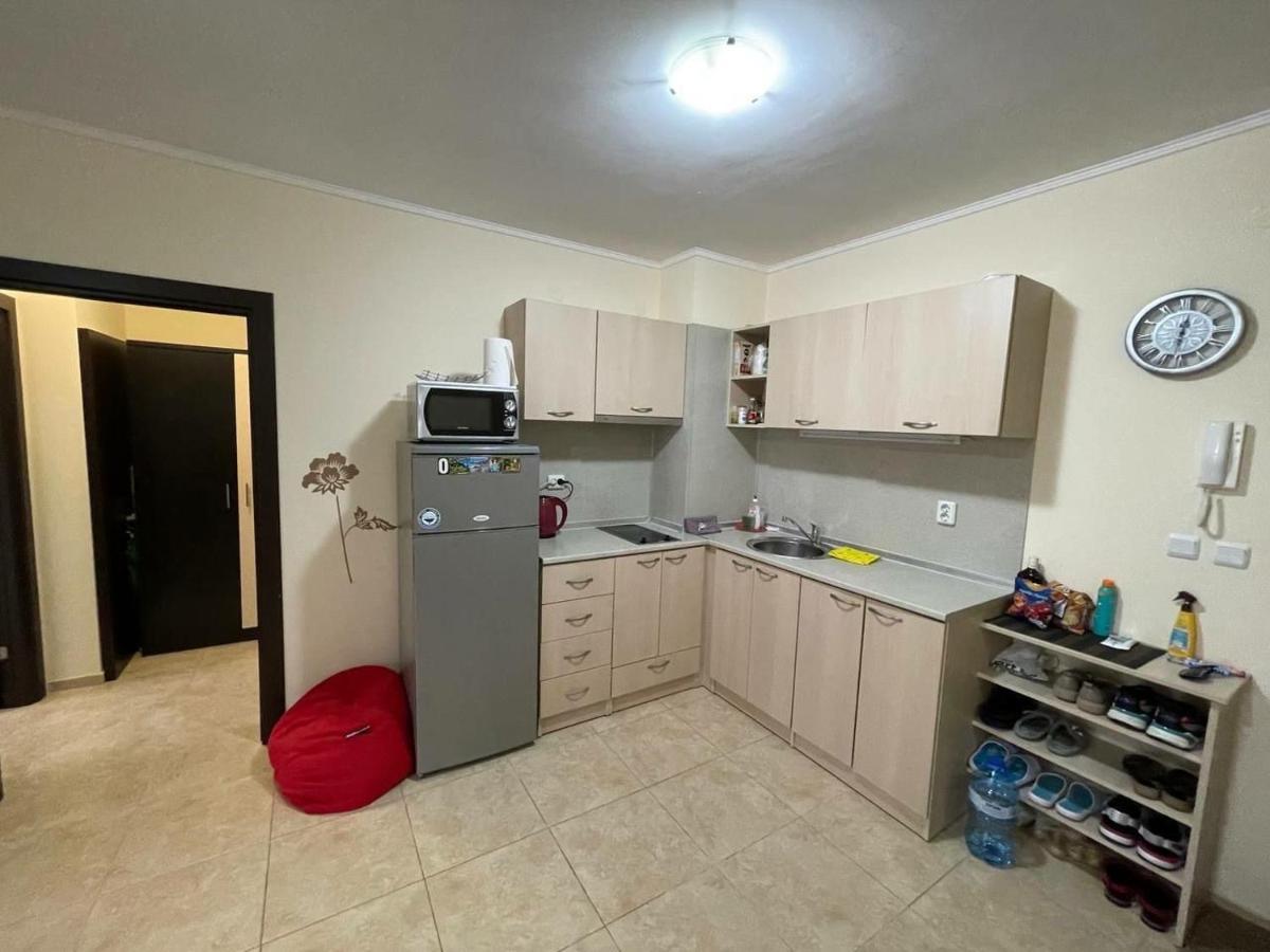 Private Apartments In Apolon Ravda Bagian luar foto