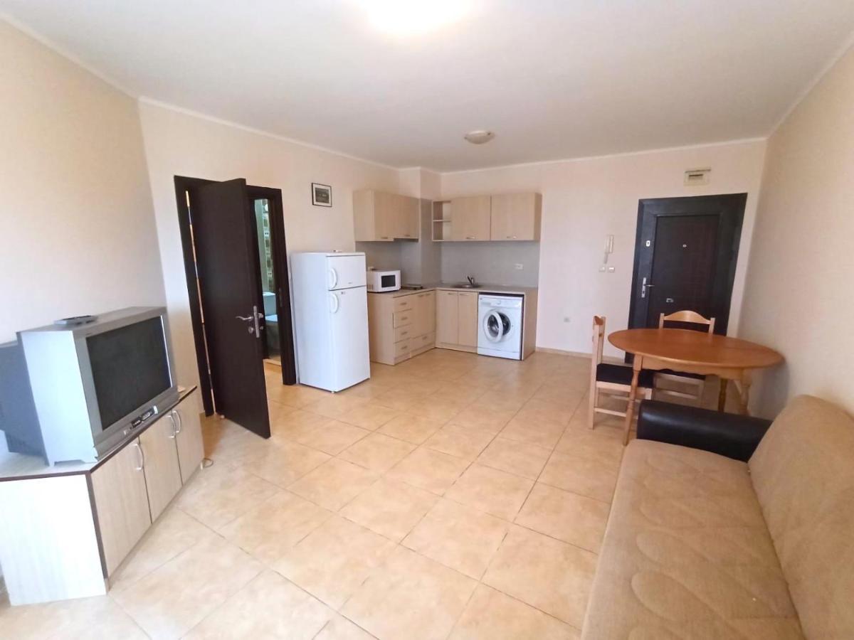 Private Apartments In Apolon Ravda Bagian luar foto