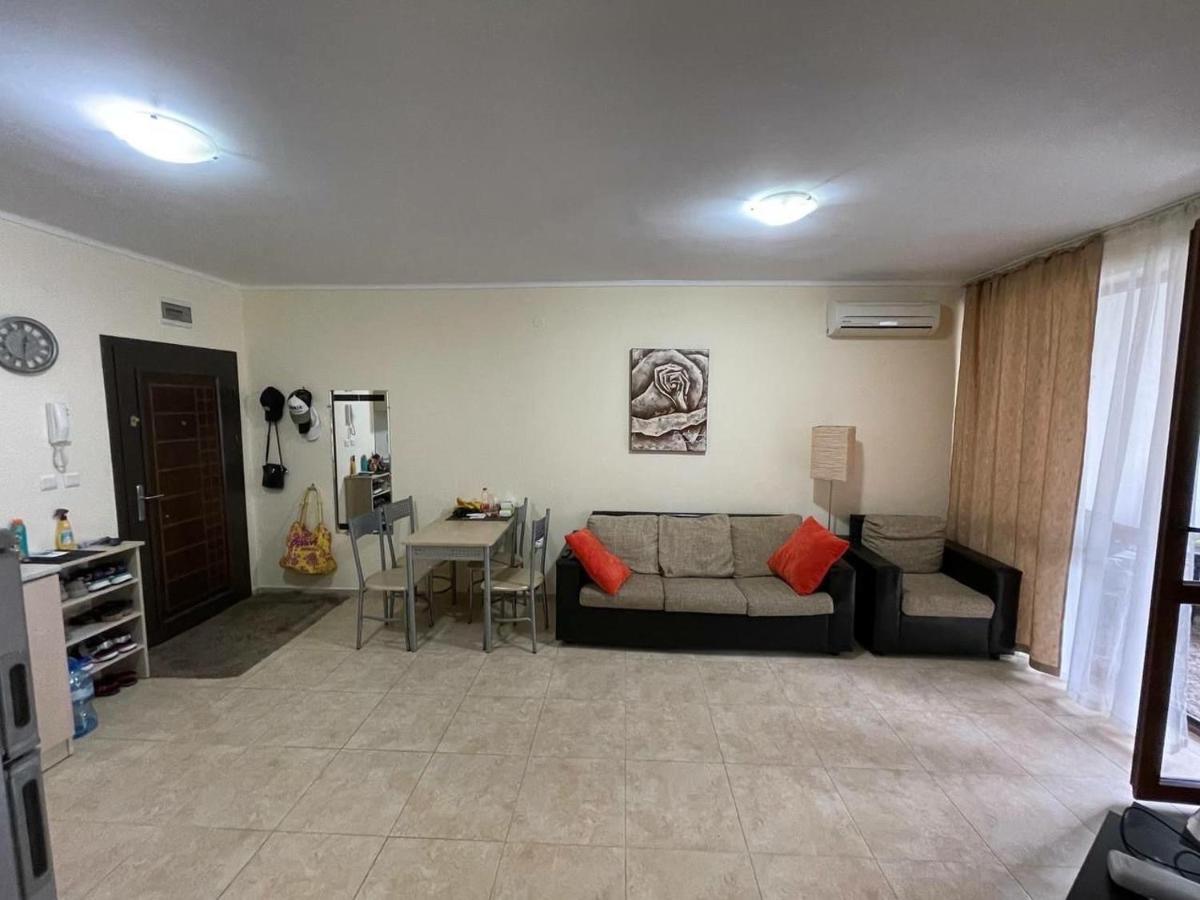 Private Apartments In Apolon Ravda Bagian luar foto