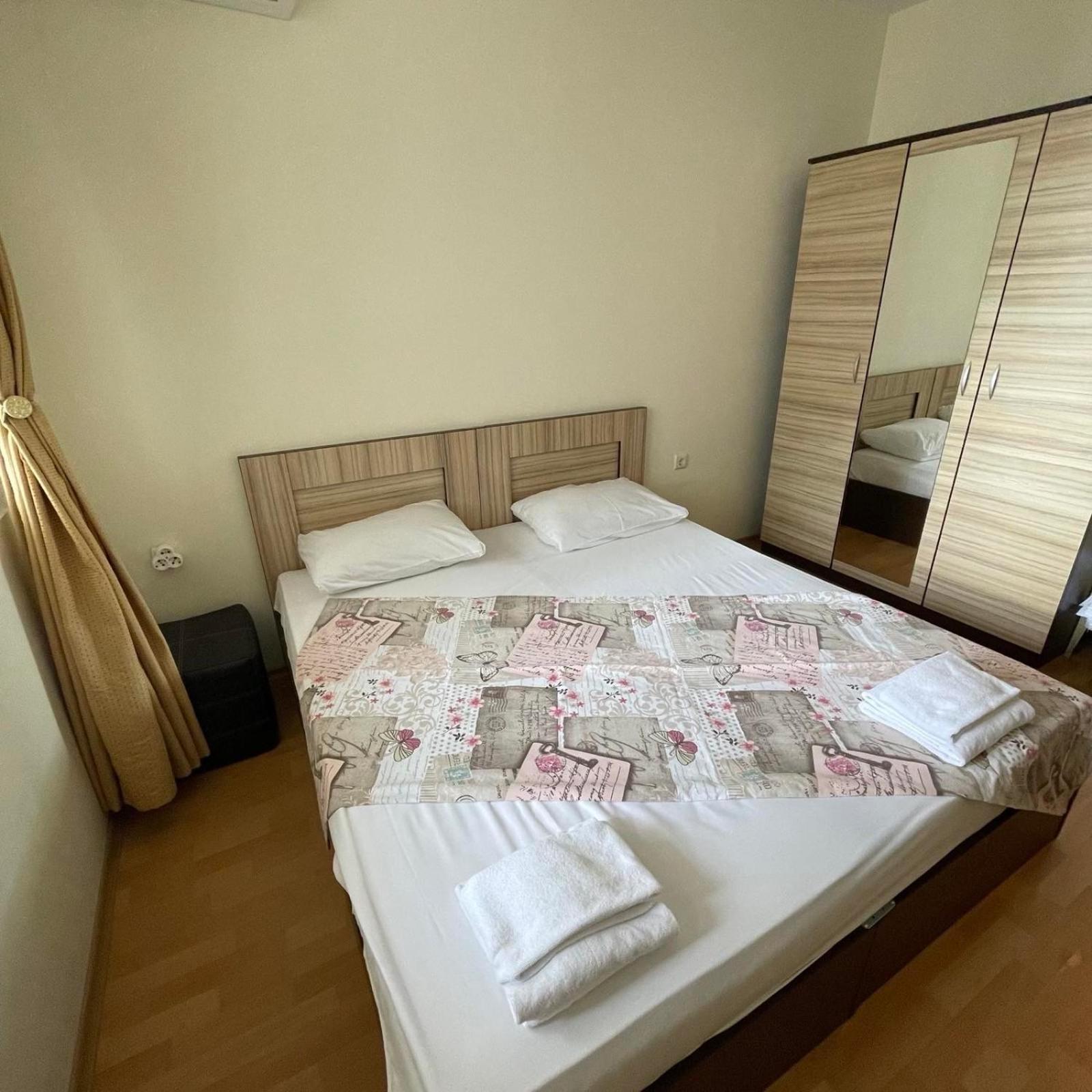 Private Apartments In Apolon Ravda Bagian luar foto
