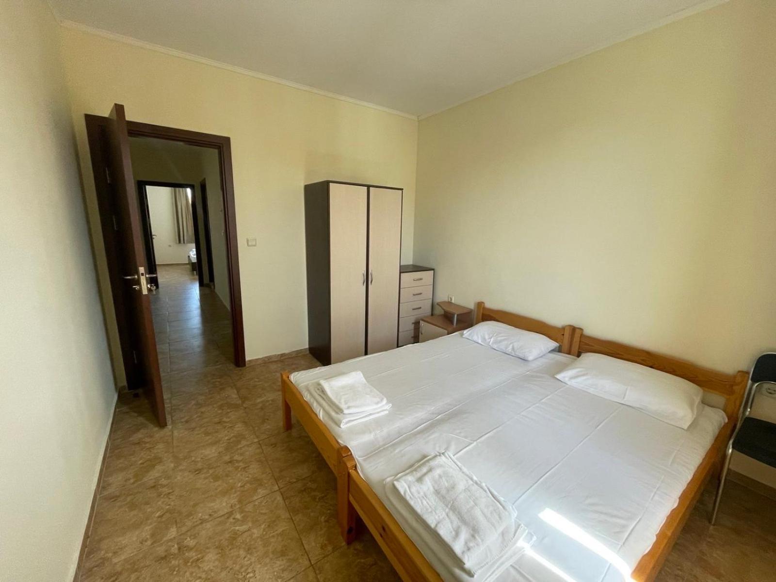Private Apartments In Apolon Ravda Bagian luar foto