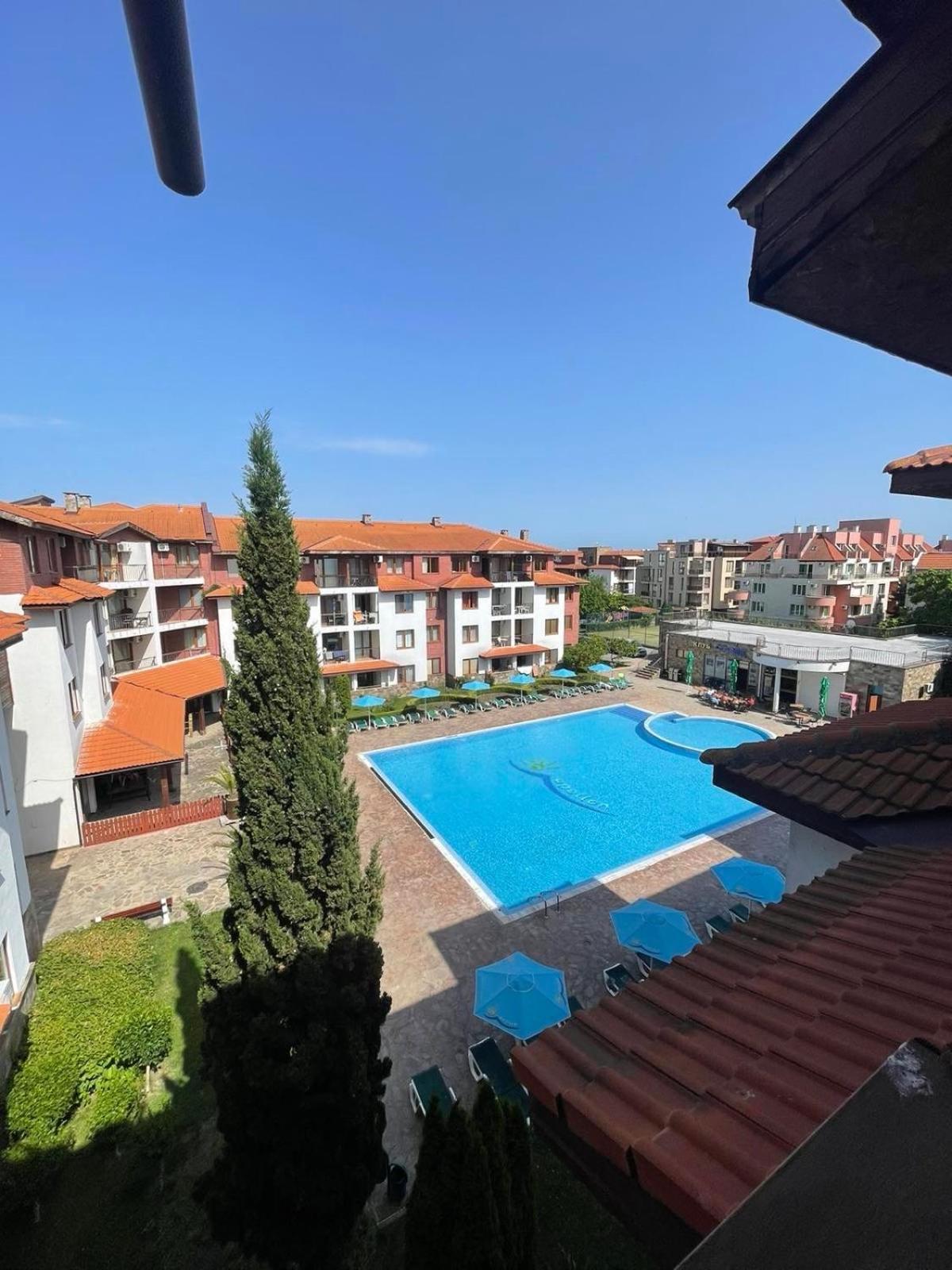 Private Apartments In Apolon Ravda Bagian luar foto