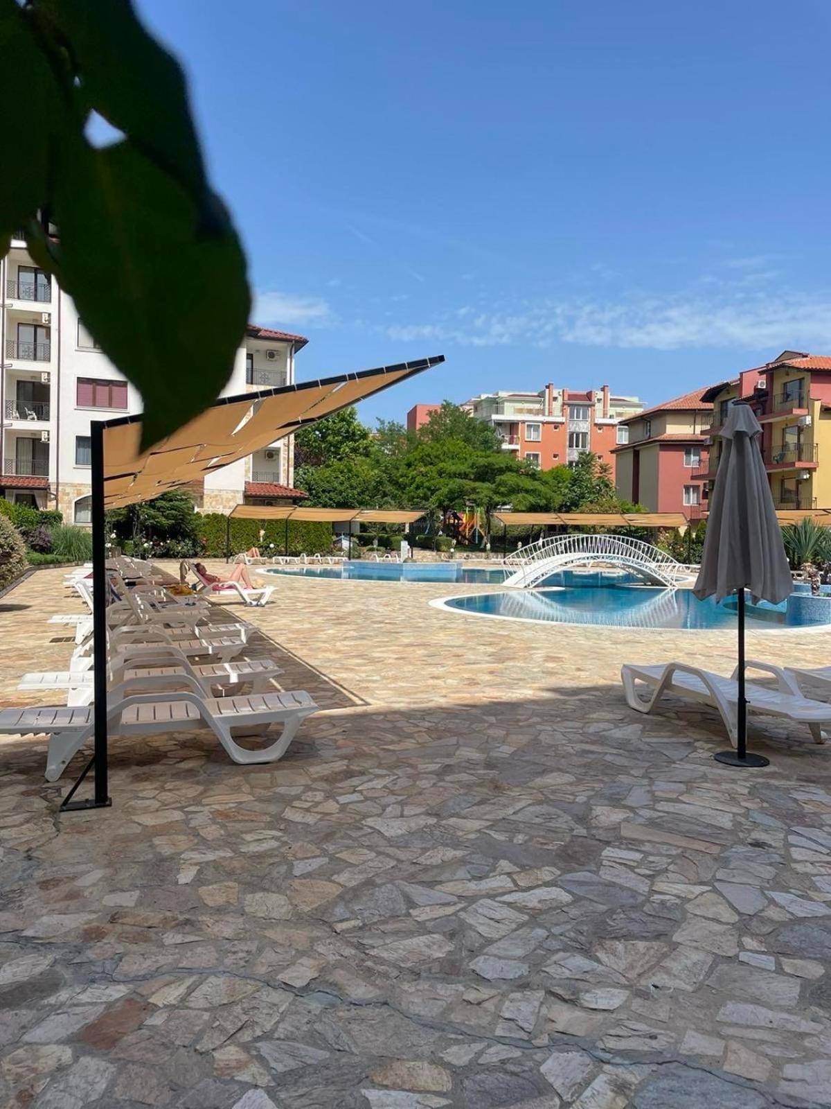 Private Apartments In Apolon Ravda Bagian luar foto
